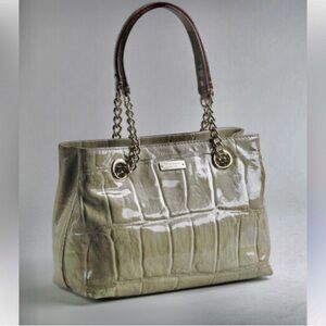 Kate Spade Knightsbridge Helena PXRU2806
Handbag Olive Green PATENT LEATHER!